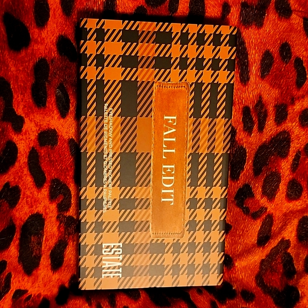 Estate Fall Edit eyeshadow pallet